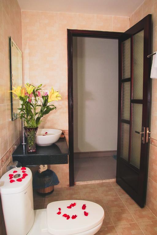 Vivyanne Hotel Da Nang Bagian luar foto
