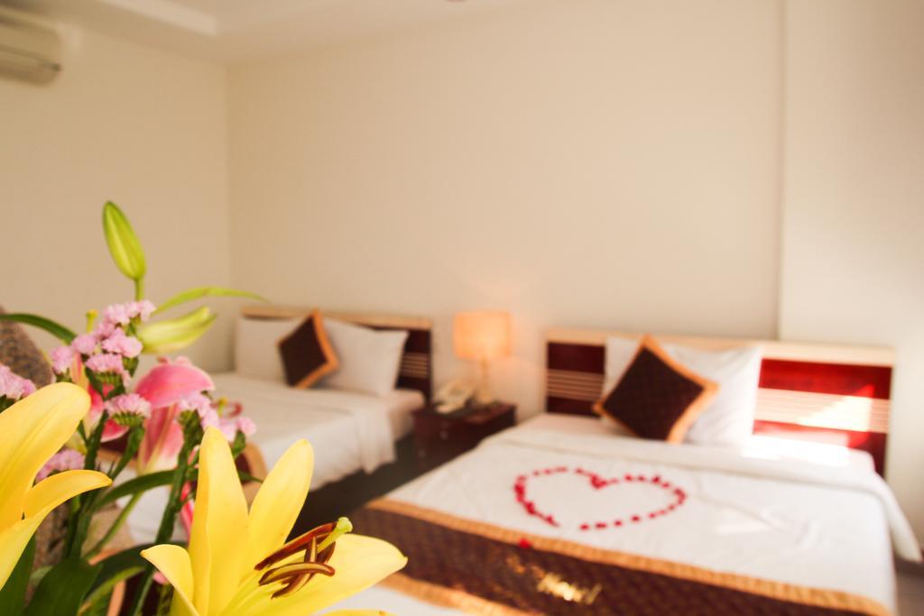 Vivyanne Hotel Da Nang Bagian luar foto
