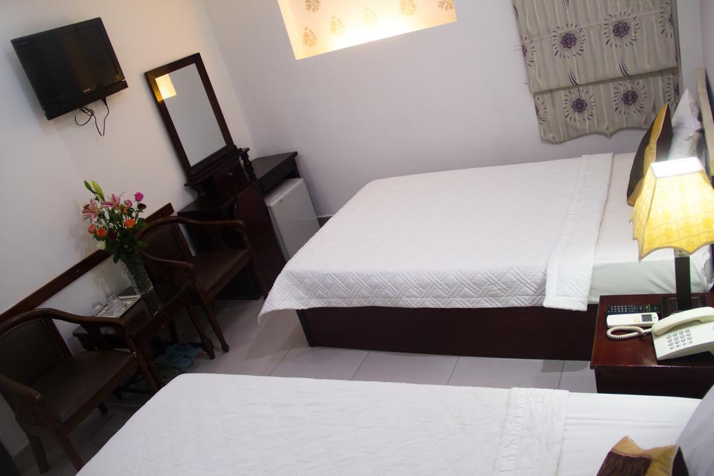 Vivyanne Hotel Da Nang Bagian luar foto