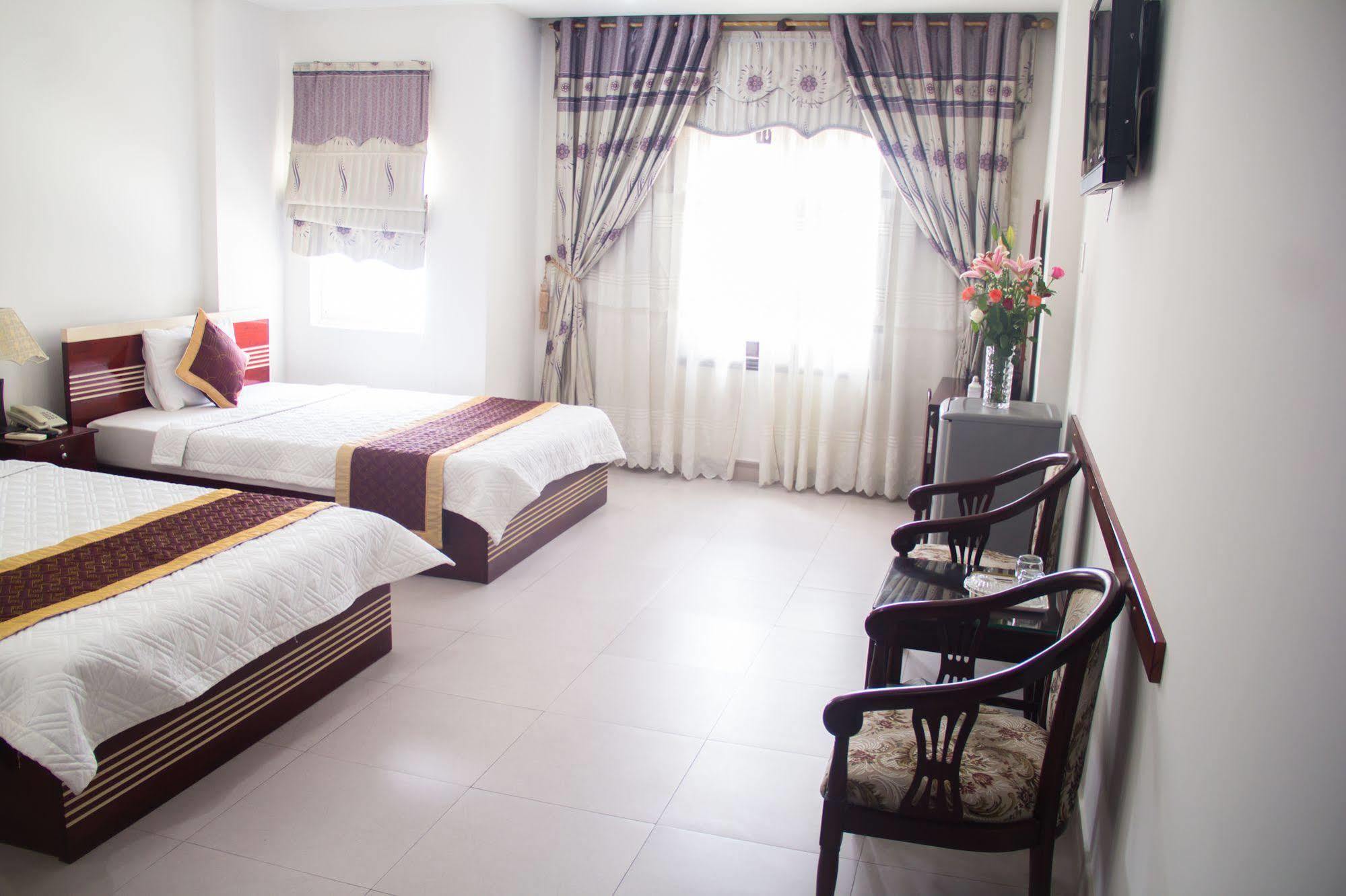 Vivyanne Hotel Da Nang Bagian luar foto