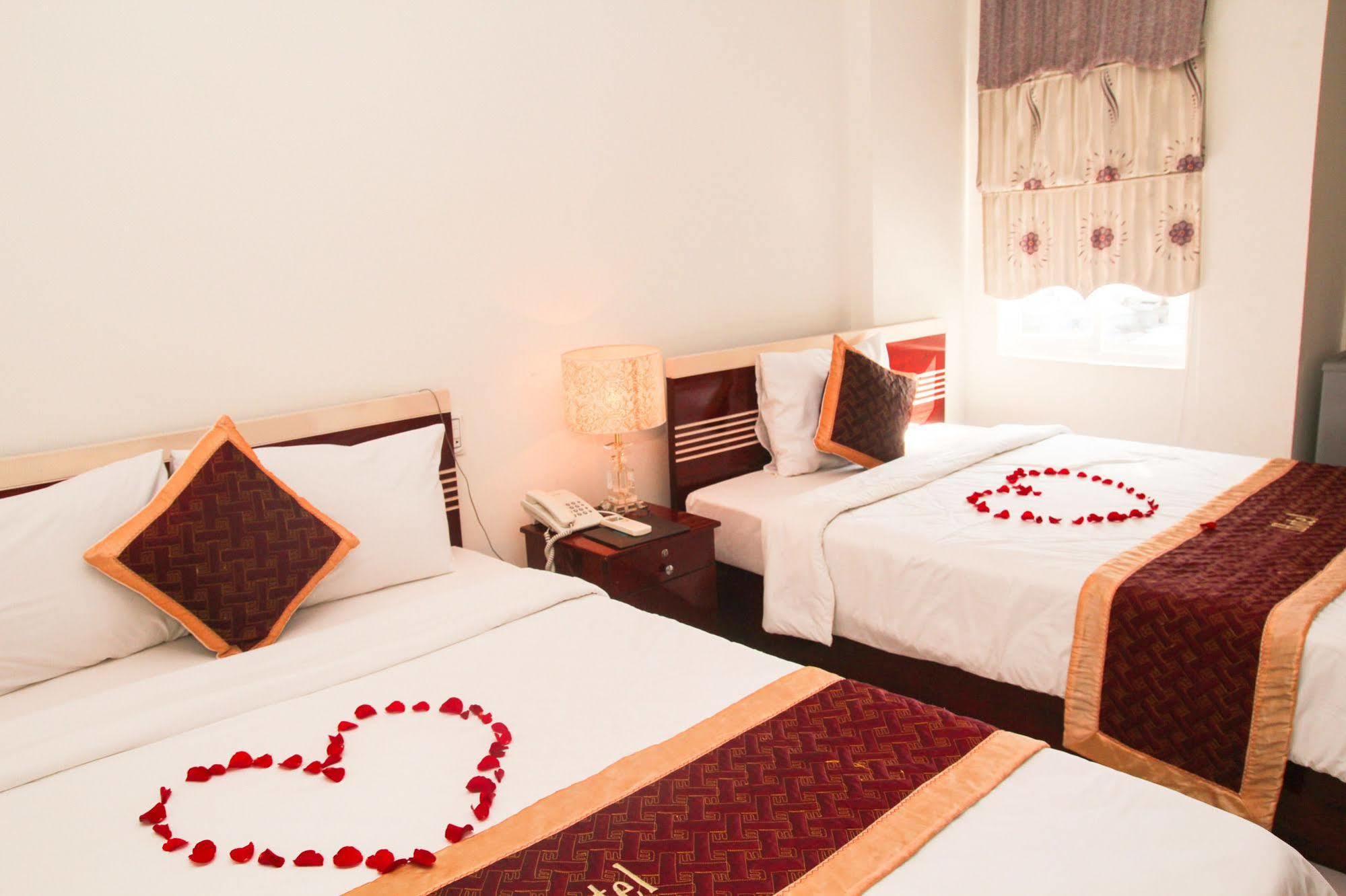 Vivyanne Hotel Da Nang Bagian luar foto