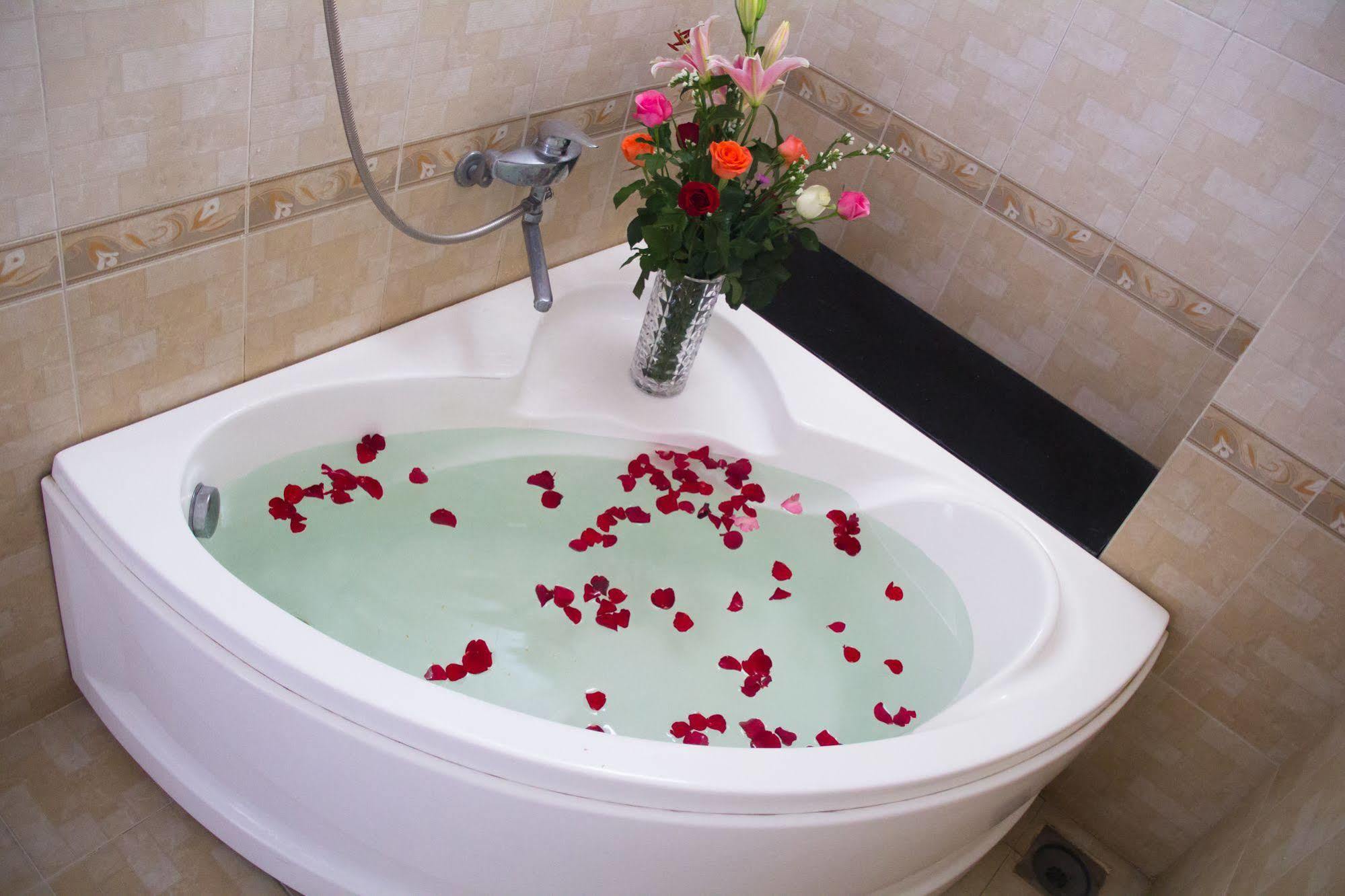 Vivyanne Hotel Da Nang Bagian luar foto