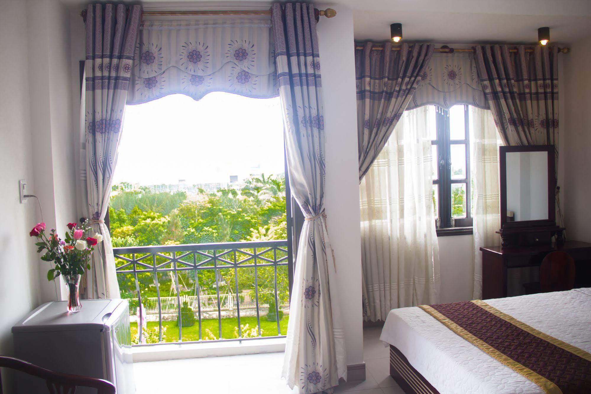 Vivyanne Hotel Da Nang Bagian luar foto