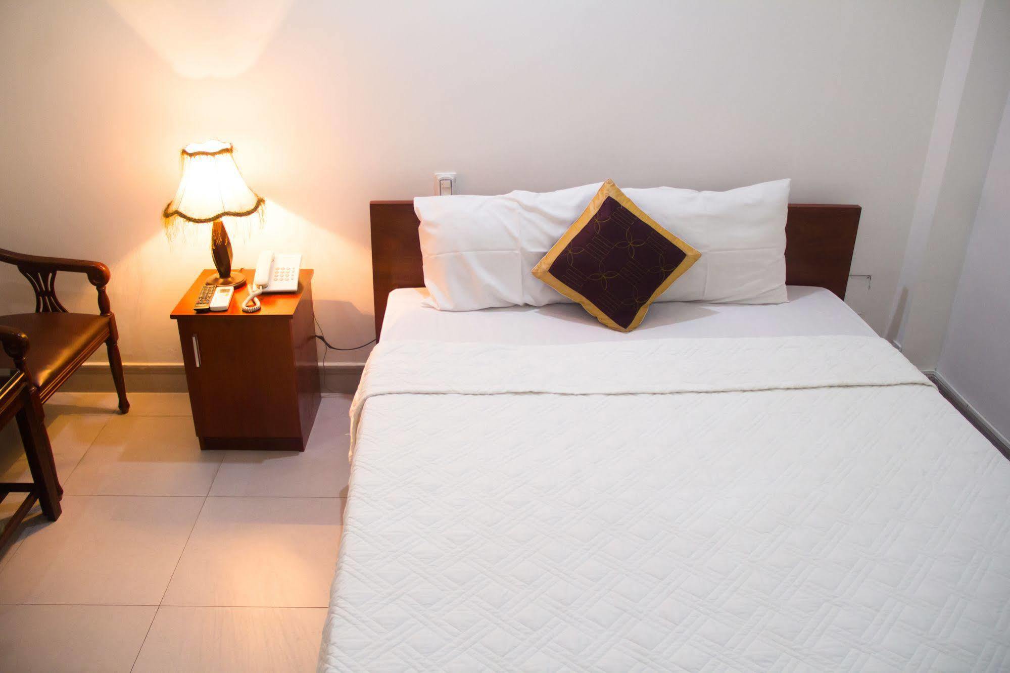 Vivyanne Hotel Da Nang Bagian luar foto